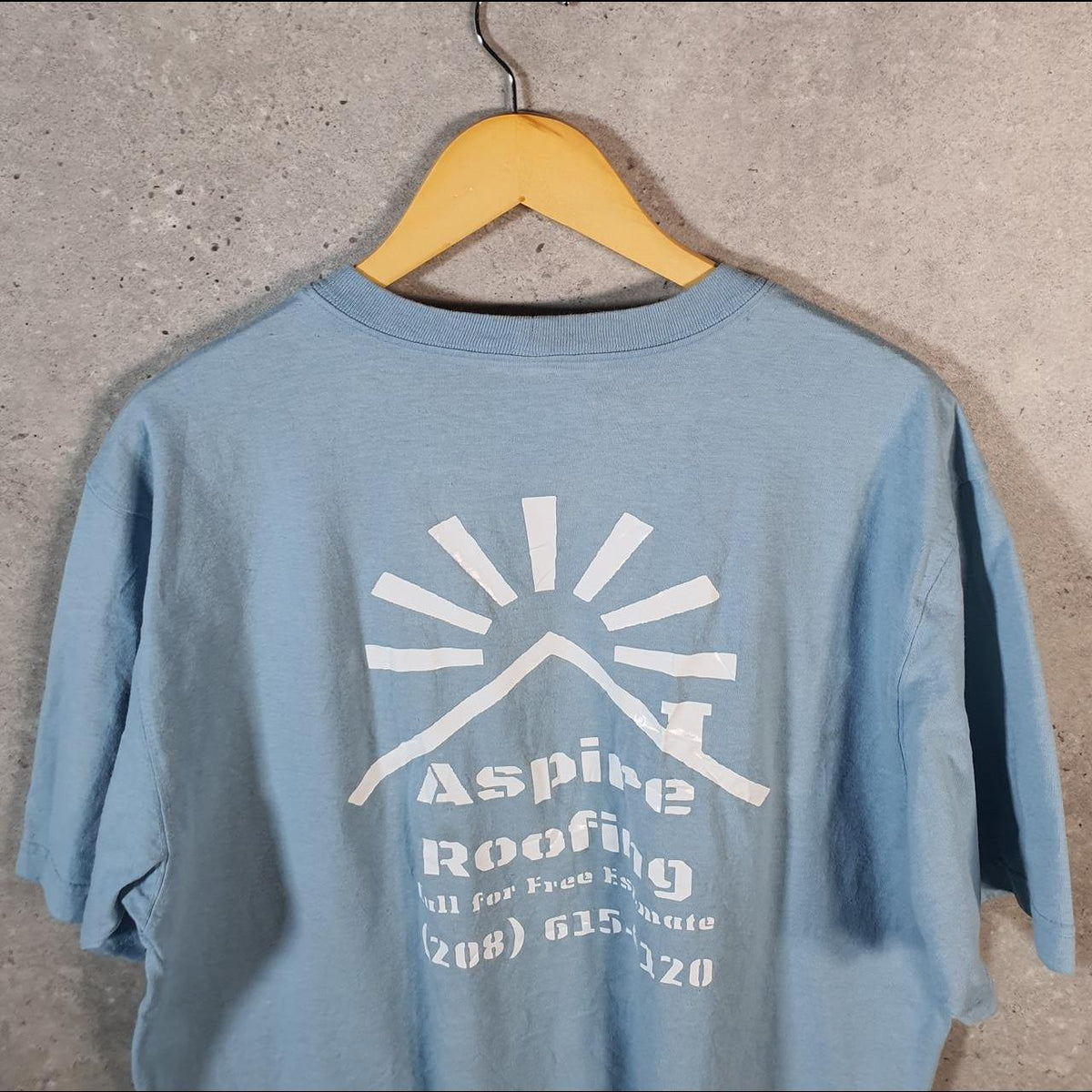 Vintage Carhartt Pocket T Shirt Men’s Medium Blue Workwear Chore Utility Loose Fit C9240