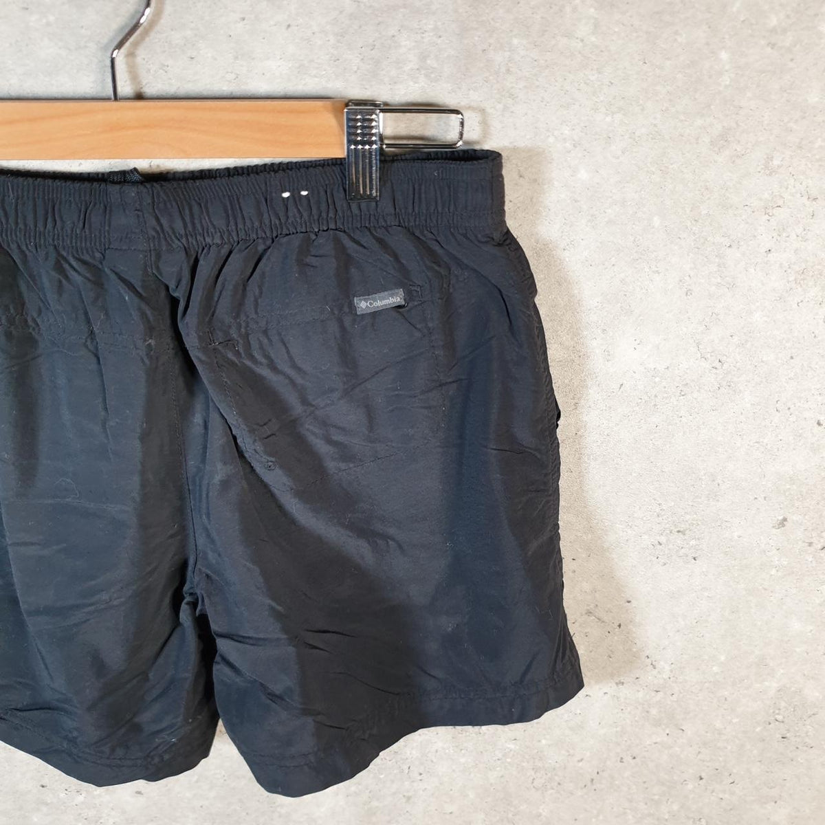 Vintage Columbia Performance Fishing Gear Shorts Womens Small Black Athletic Hiking