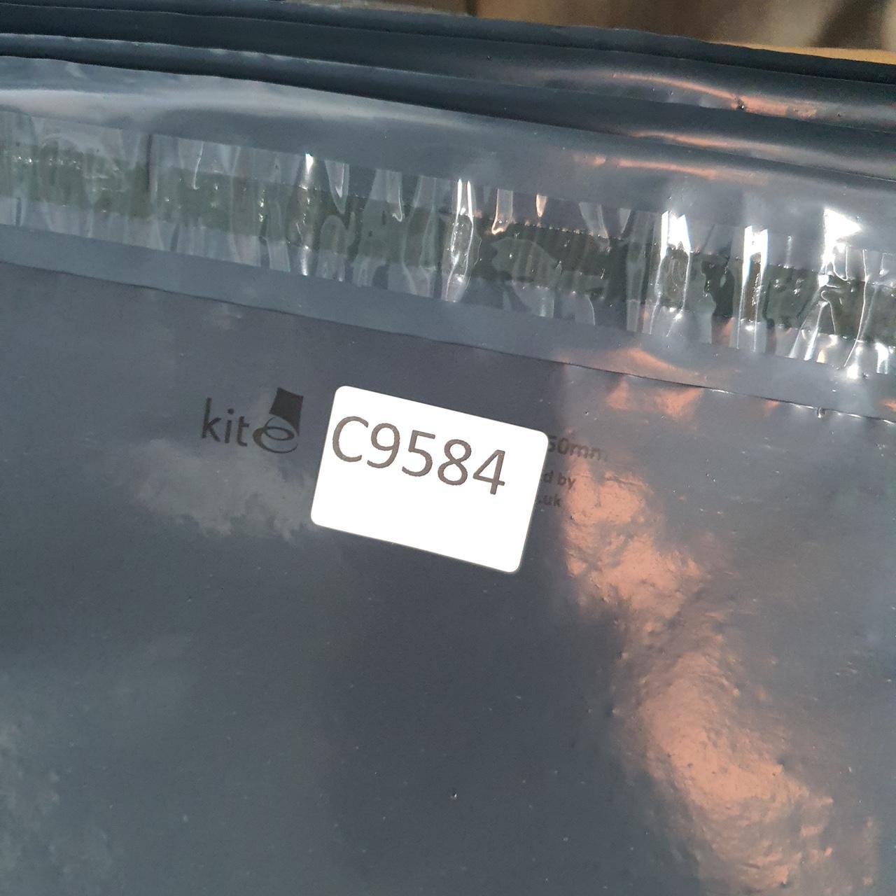 Vintage Adidas Amplifier T Shirt Shirt Men’s Small Grey Three Stripes Logo Athletic C9584