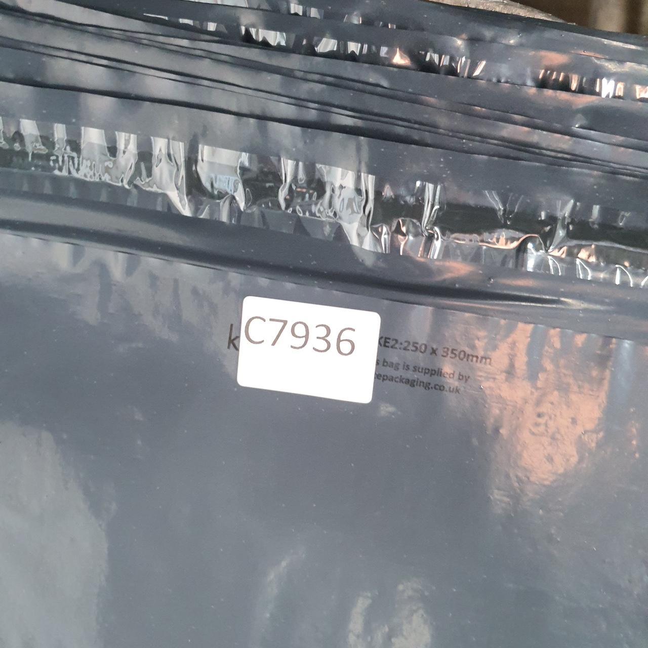 Vintage Nike Club T Shirt Men’s 2XL Grey Embroidered Swoosh Logo Athletic Big Fish Vintage