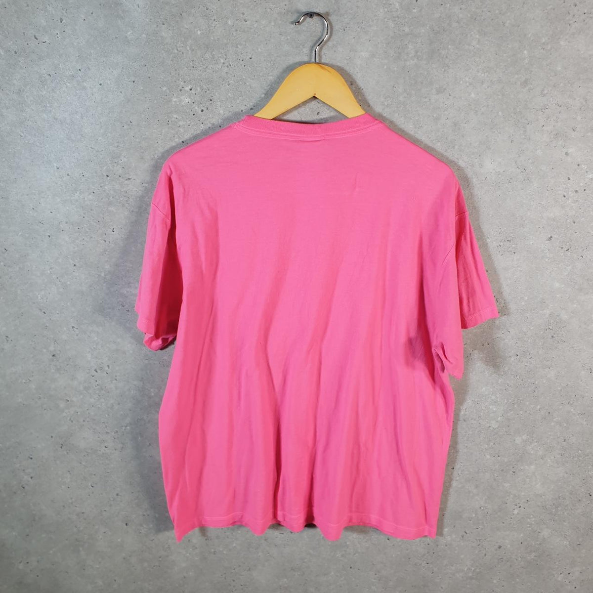Vintage Champion Embroidered Logo T Shirt Men’s Medium Pink Athletic