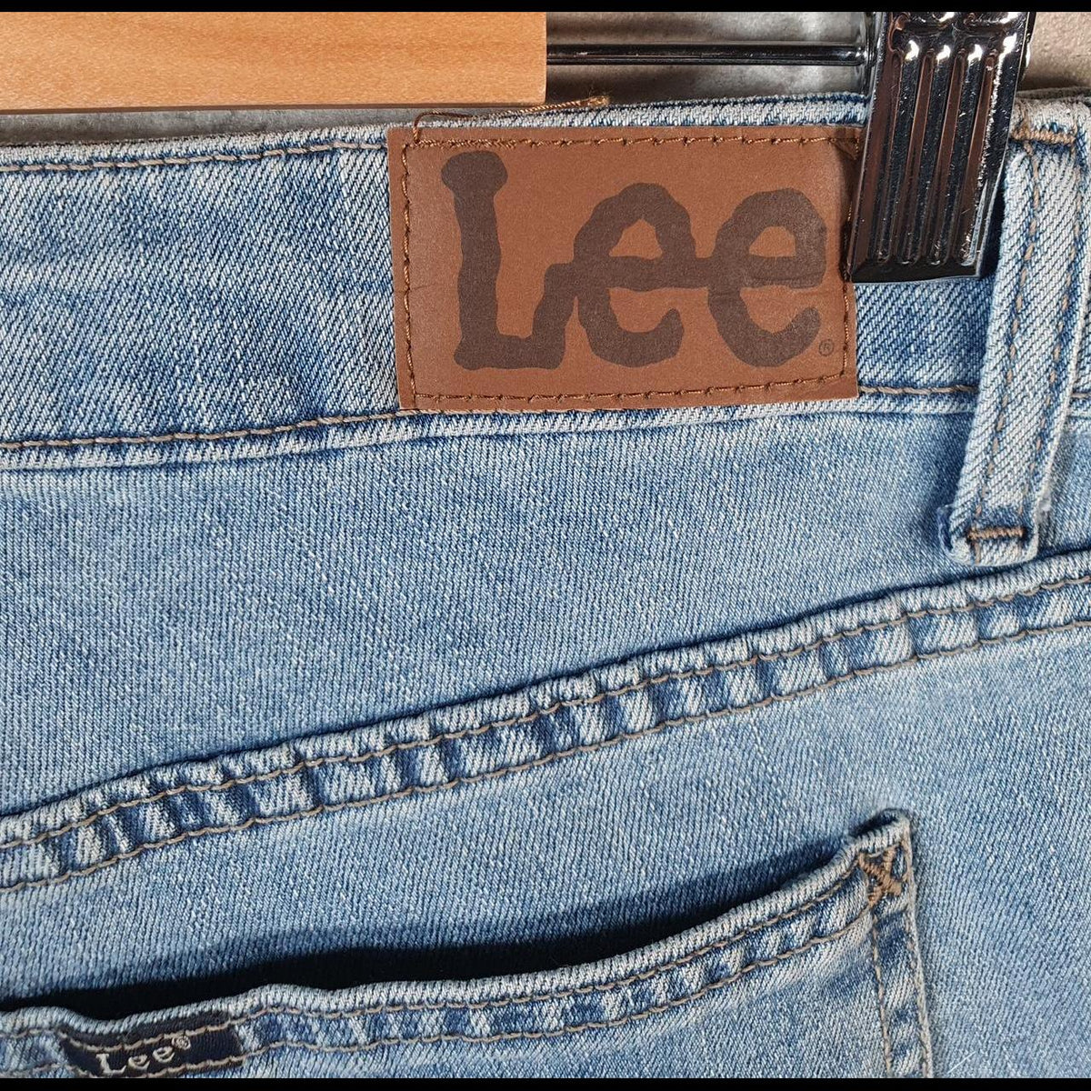 Vintage Lee Mid Rise Baggy Shorts Jorts Cargo Womens W30 Blue Relaxed Denim A4540