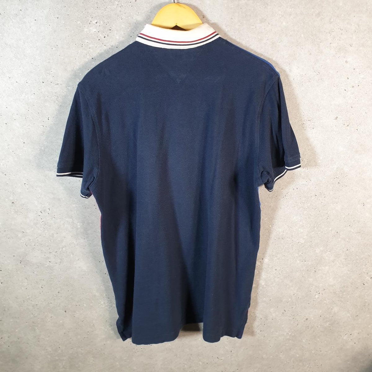Vintage Tommy Hilfiger Polo Shirt Men’s Medium Blue Striped Classic Fit Embroidered Logo