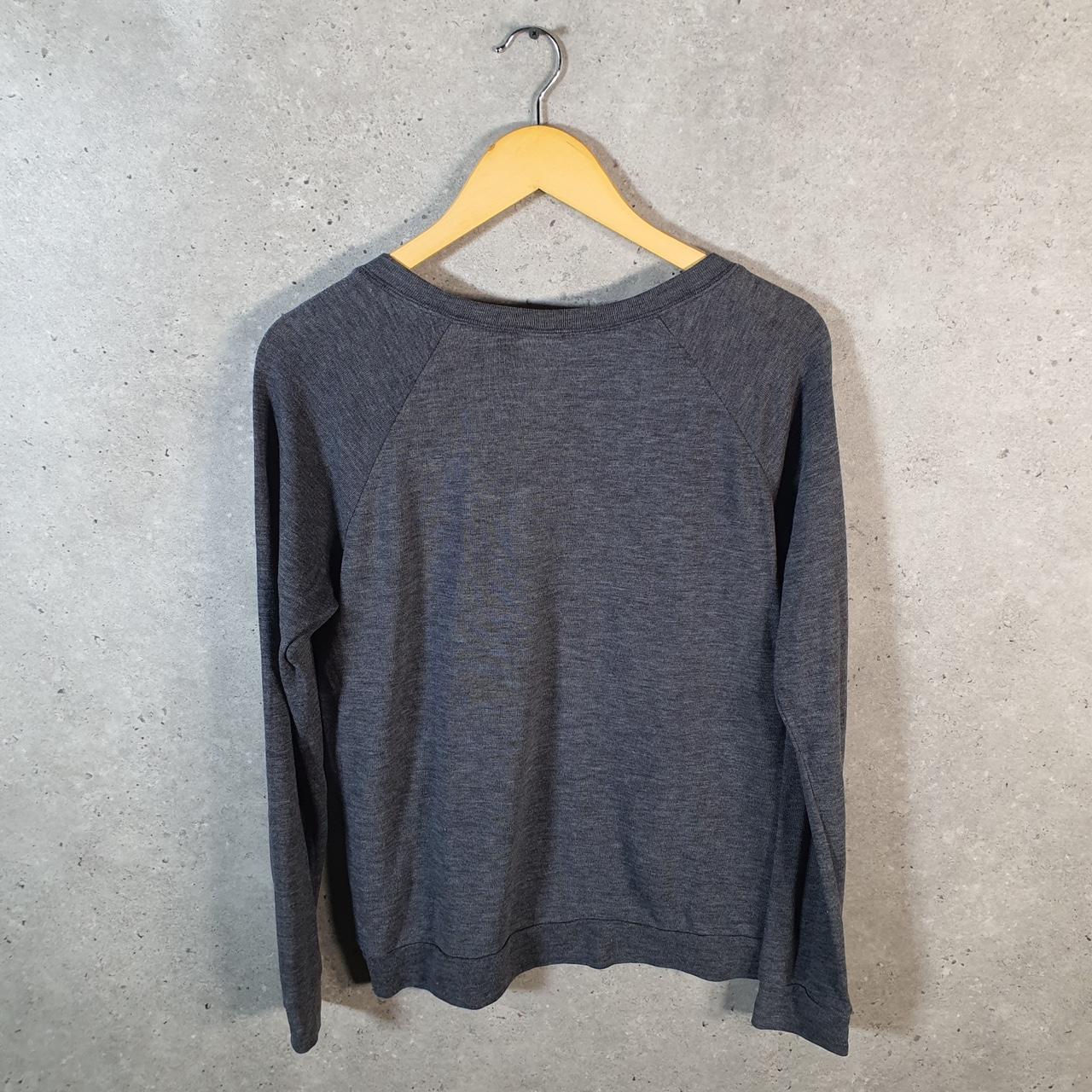 Vintage Walter Disney World Mickey Mouse Knit Sweater Womens Medium Grey Logo Winter