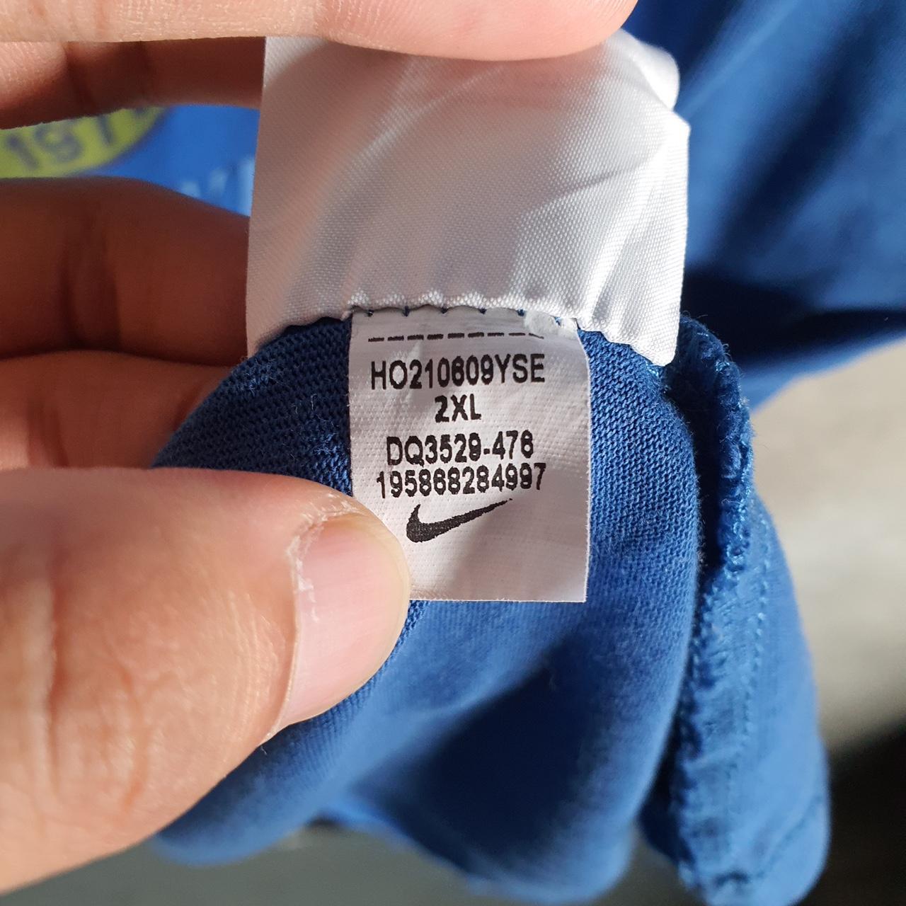 Vintage Nike Retro Badges T Shirt Men’s 2XL Blue Logo Swoosh Athletic