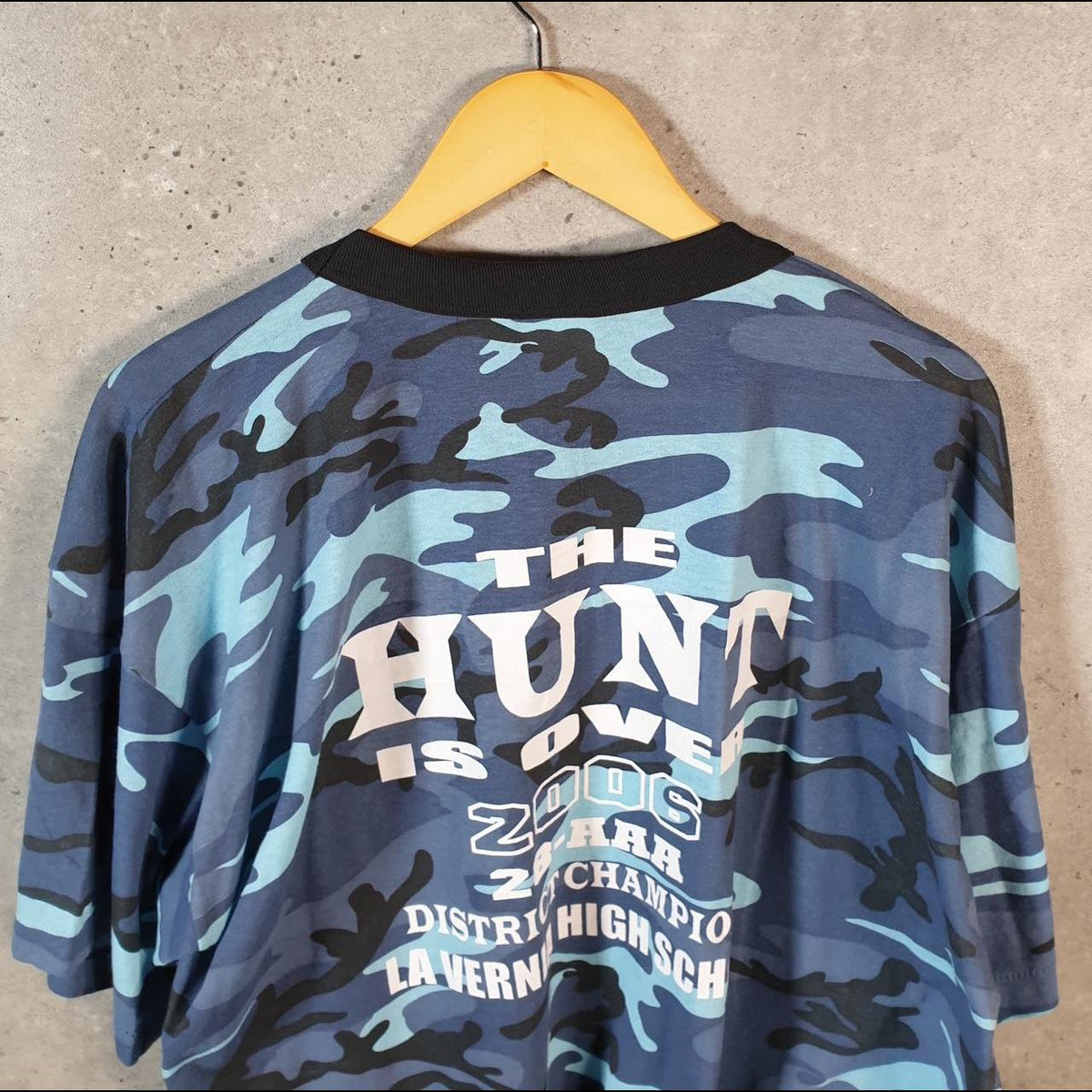 Vintage Tru Spec The Hunt is Over 2006 USA Single Stitch T Shirt Men’s XL Blue