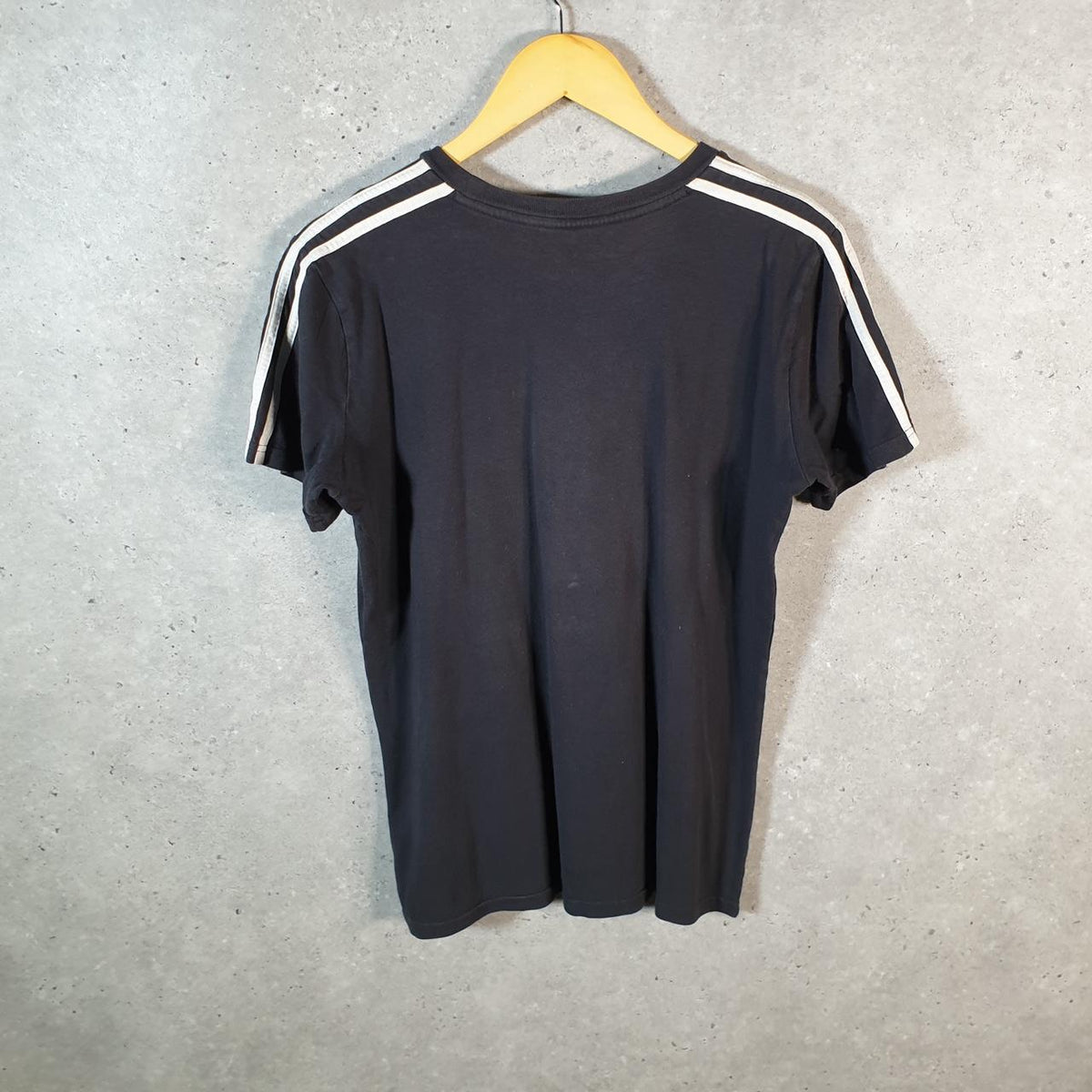 Vintage Adidas Spellout T Shirt Womens Large Black White Three Stripes Athletic Logo