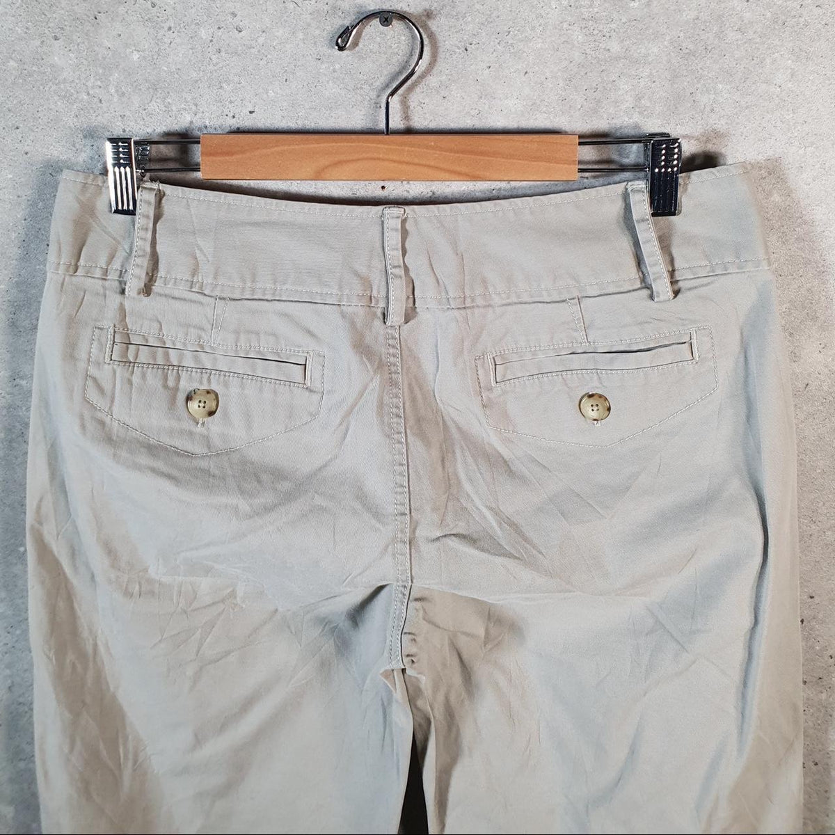 Vintage Eddie Bauer Chino Shorts Jorts Cargo Womens W34 Beige Baggy Cotton A4419