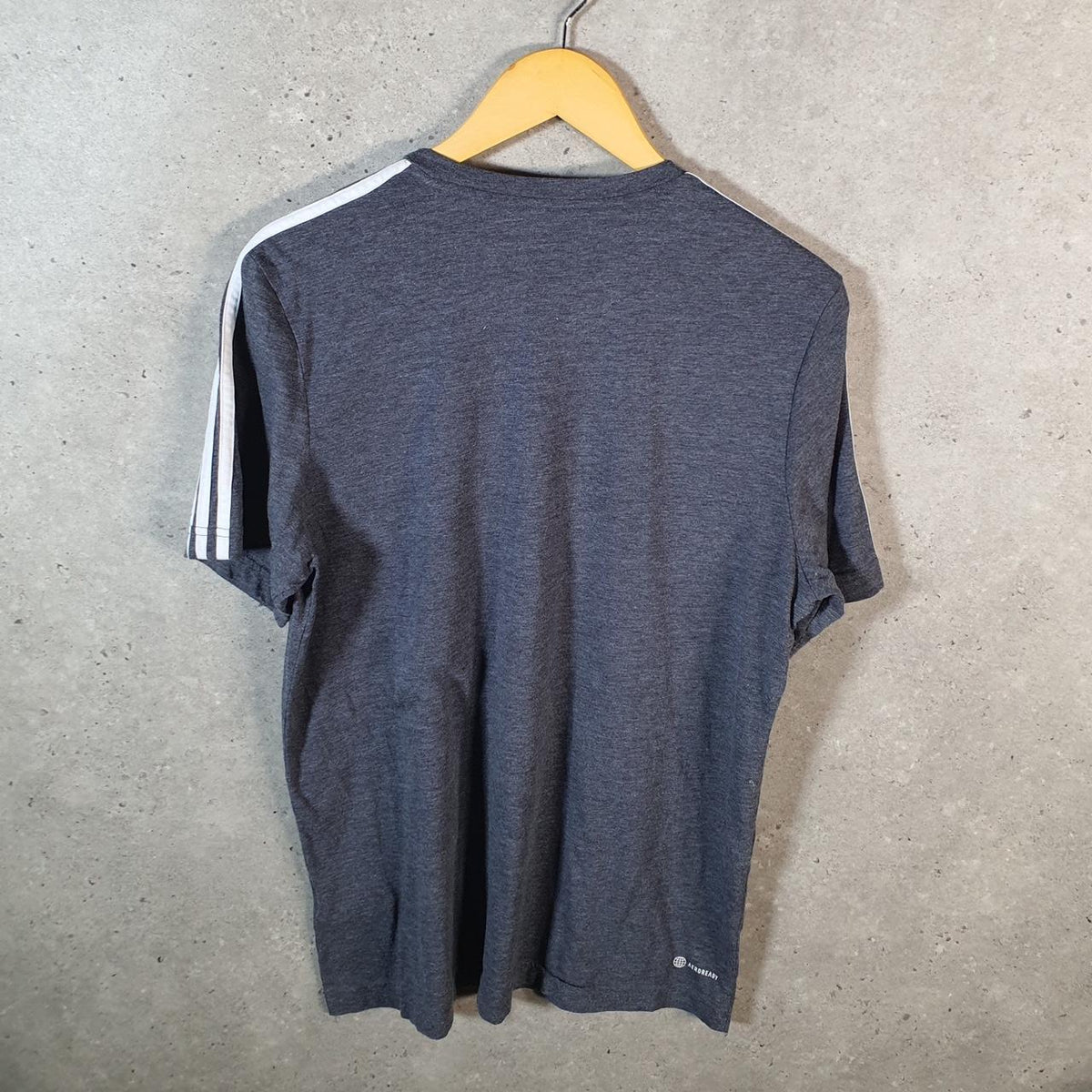 Vintage Adidas Spellout T Shirt Men’s Medium Grey Three Stripes Logo Athletic