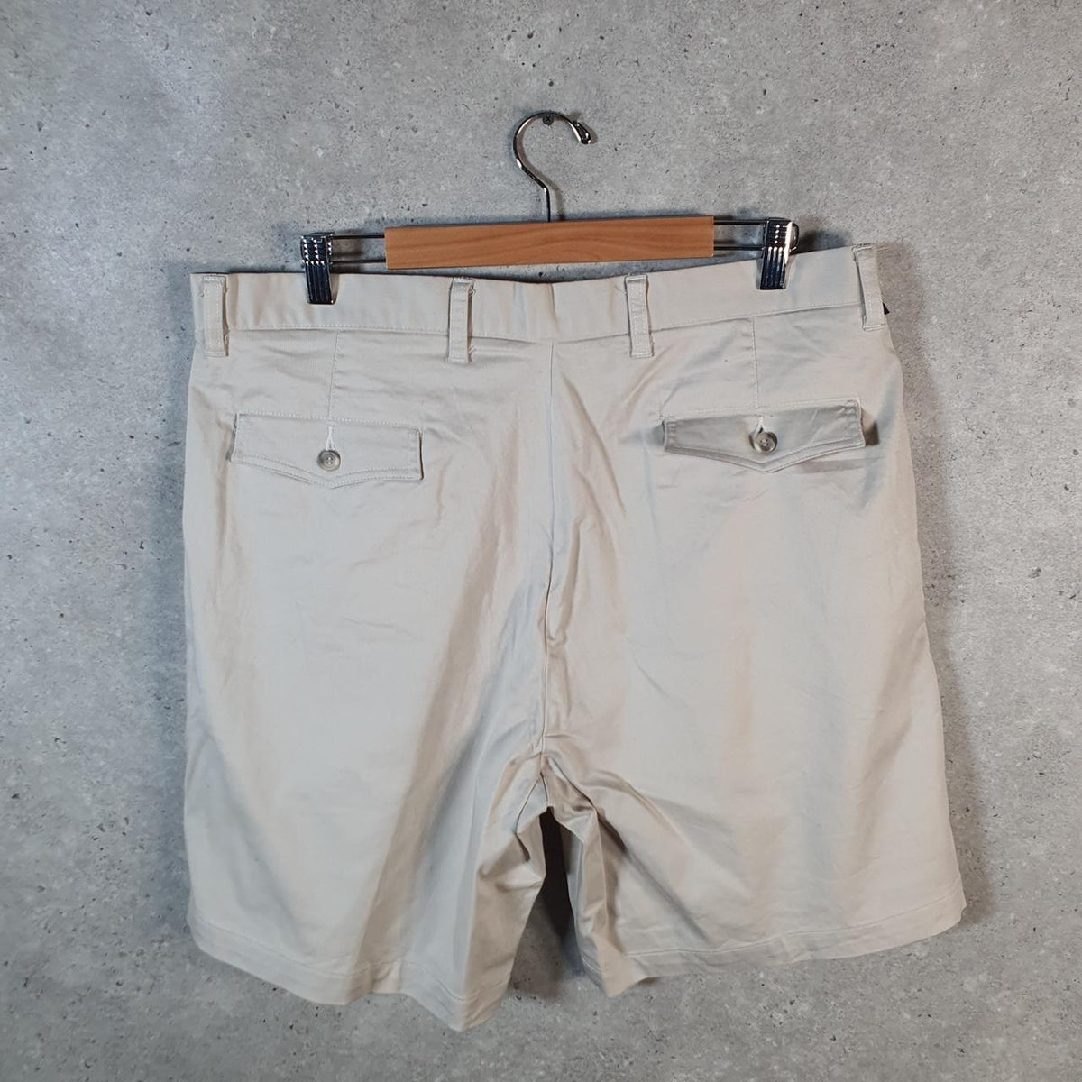 Vintage Dockers Chino Shorts Jorts Cargo Men’s W38 Beige Baggy Cotton