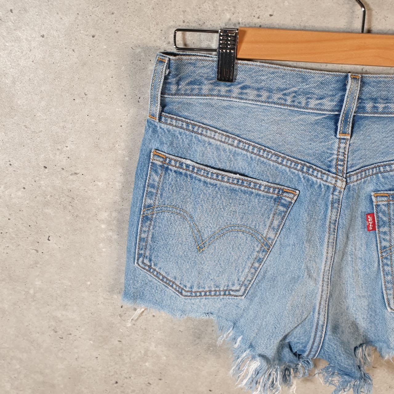 Vintage Levi’s 501 Cut Off Baggy Shorts Jorts Cargo Womens W27 White Relaxed Denim