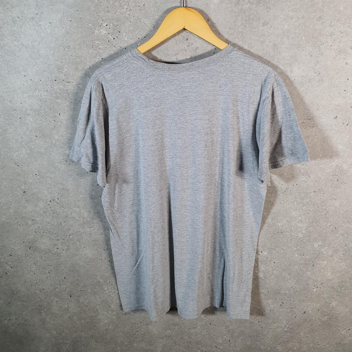 Vintage Adidas Go Tee T Shirt Men’s Medium Grey Three Stripes Logo Athletic