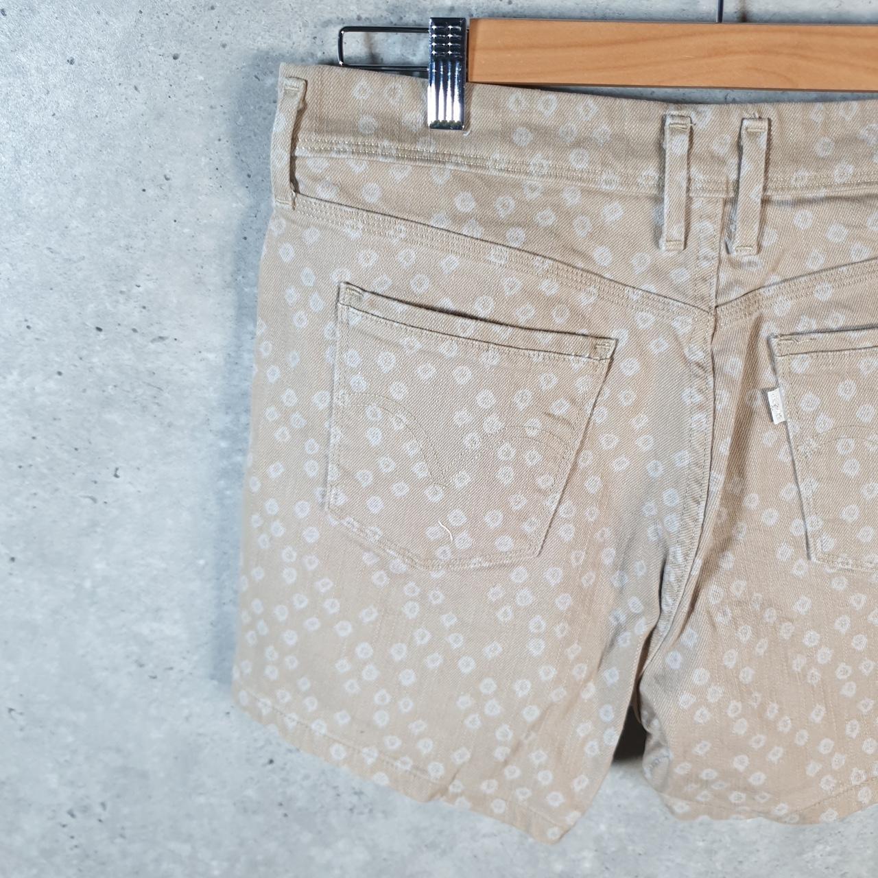 Vintage Levis All Over Print AOP Shorts Jorts Cargo Womens W30 Brown Relaxed Denim