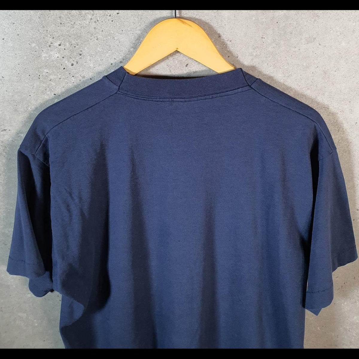 Vintage Fruit of the Loom Piranhas Great Swim 1997 Single Stitch T Shirt Men’s Large Blue C9475
