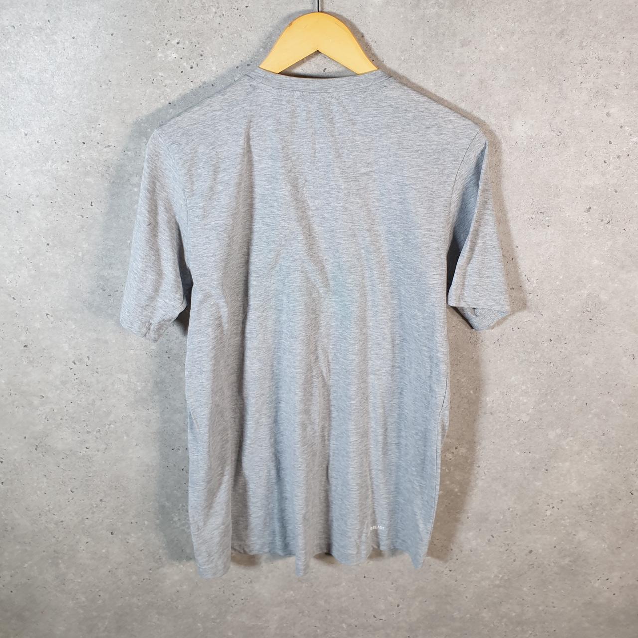 Vintage Adidas PrimeGreen T Shirt Men’s Medium Grey Three Stripes Logo Athletic