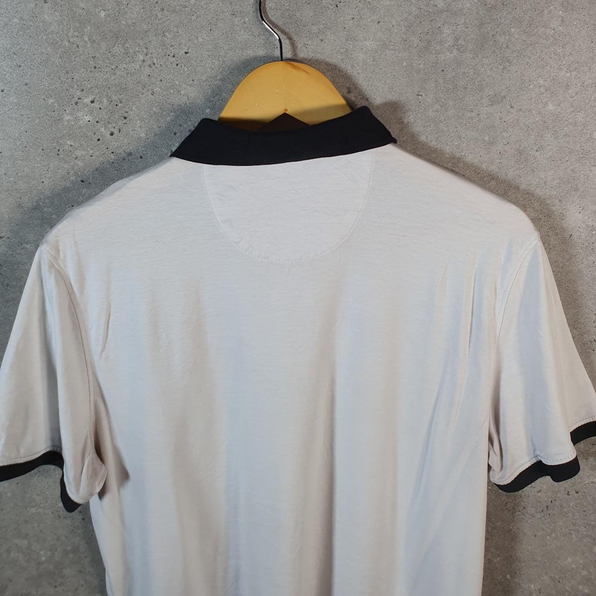 Vintage Calvin Klein Liquid Touch Polo Shirt Men’s Medium White Casual 3 Button C9852