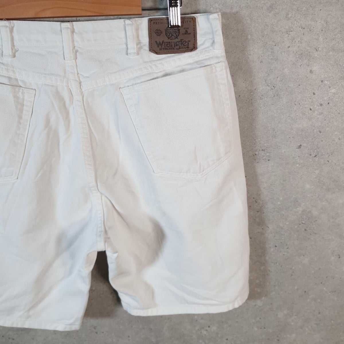 Vintage Wrangler Denim Shorts Jorts Cargo Men’s W36 White Baggy Cotton