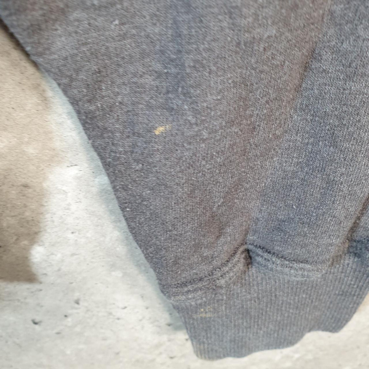 Vintage Champion Sweatshirt Men’s Small Grey USA Pullover Spellout Logo