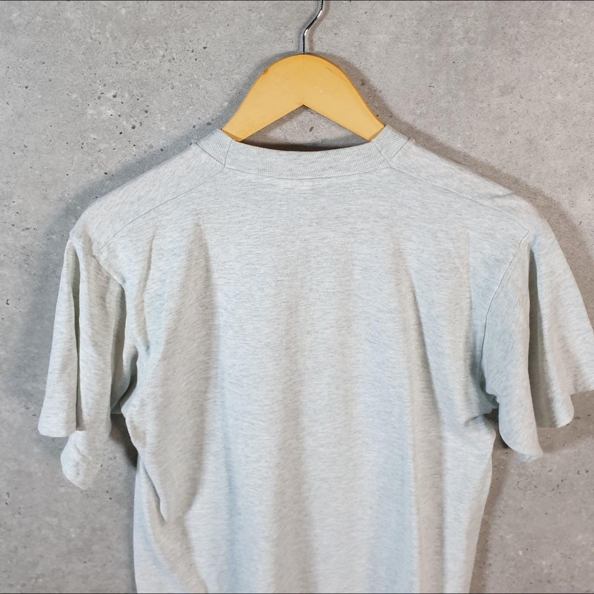 Vintage Fruit of the Loom Poland Lady Pups USA 90s Single Stitch T Shirt Men’s Medium Grey C8955
