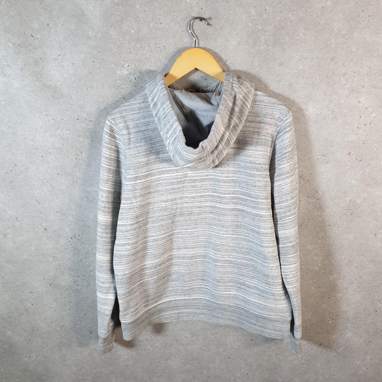 Vintage Carhartt Hoodie Womens Medium Grey Pullover Blank Sweatshirt USA Relaxed Fit