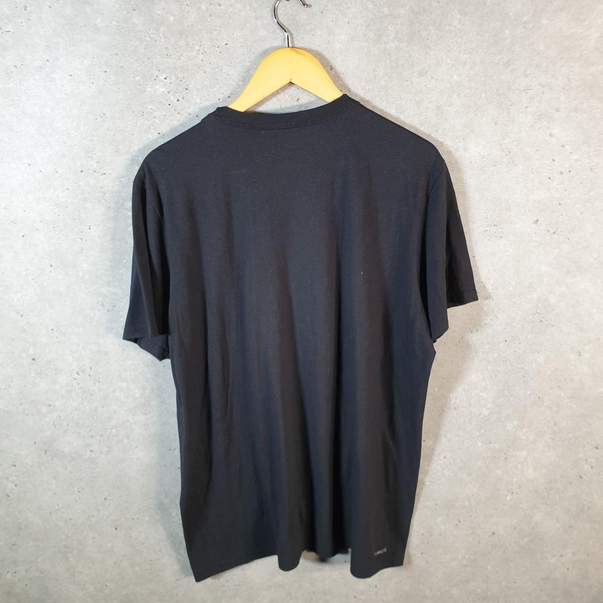 Vintage Adidas Go Tee Performance T Shirt Shirt Men’s XL Black Three Stripes Logo Athletic