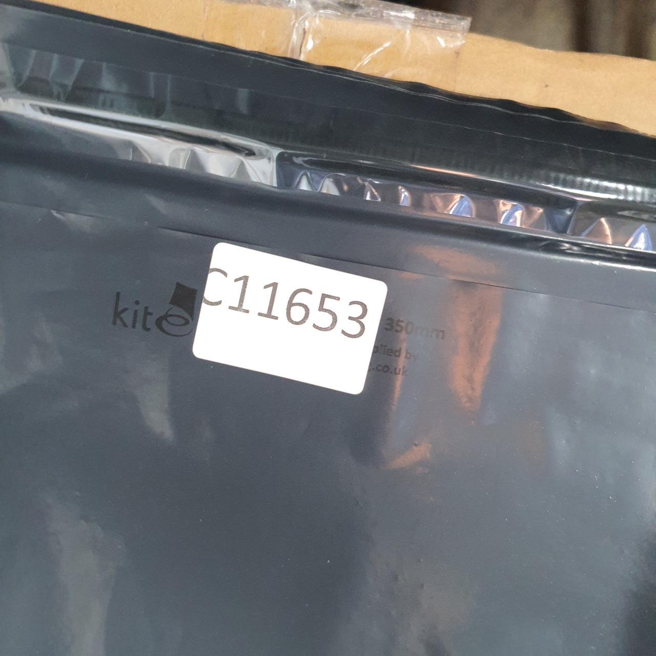 Vintage Tommy Hilfiger 90s T Shirt Men’s Medium Brown Classic Fit Embroidered Logo