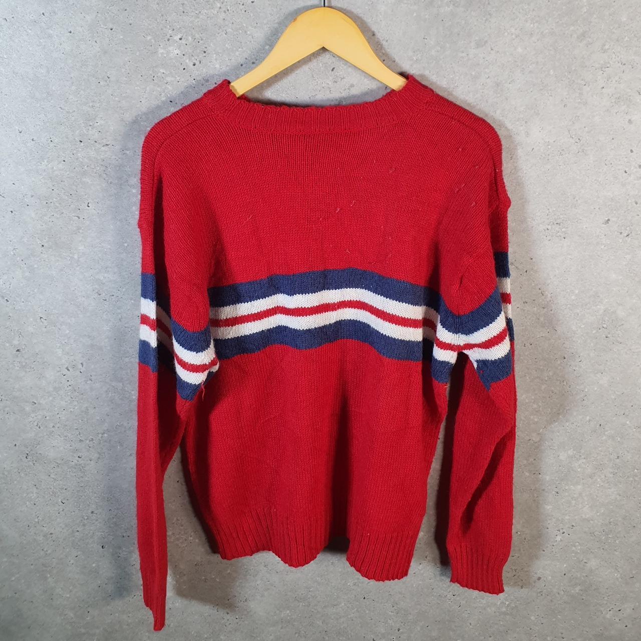 Vintage Walter Disney World Mickey Mouse Knit Sweatshirt Womens XL Red Logo Winter