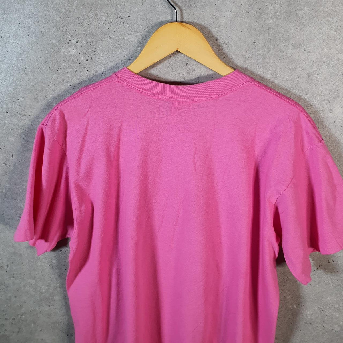 Vintage Anvil Alaska Heart Graphic Graphic USA 90s Single Stitch T Shirt Men’s Large Pink C9530