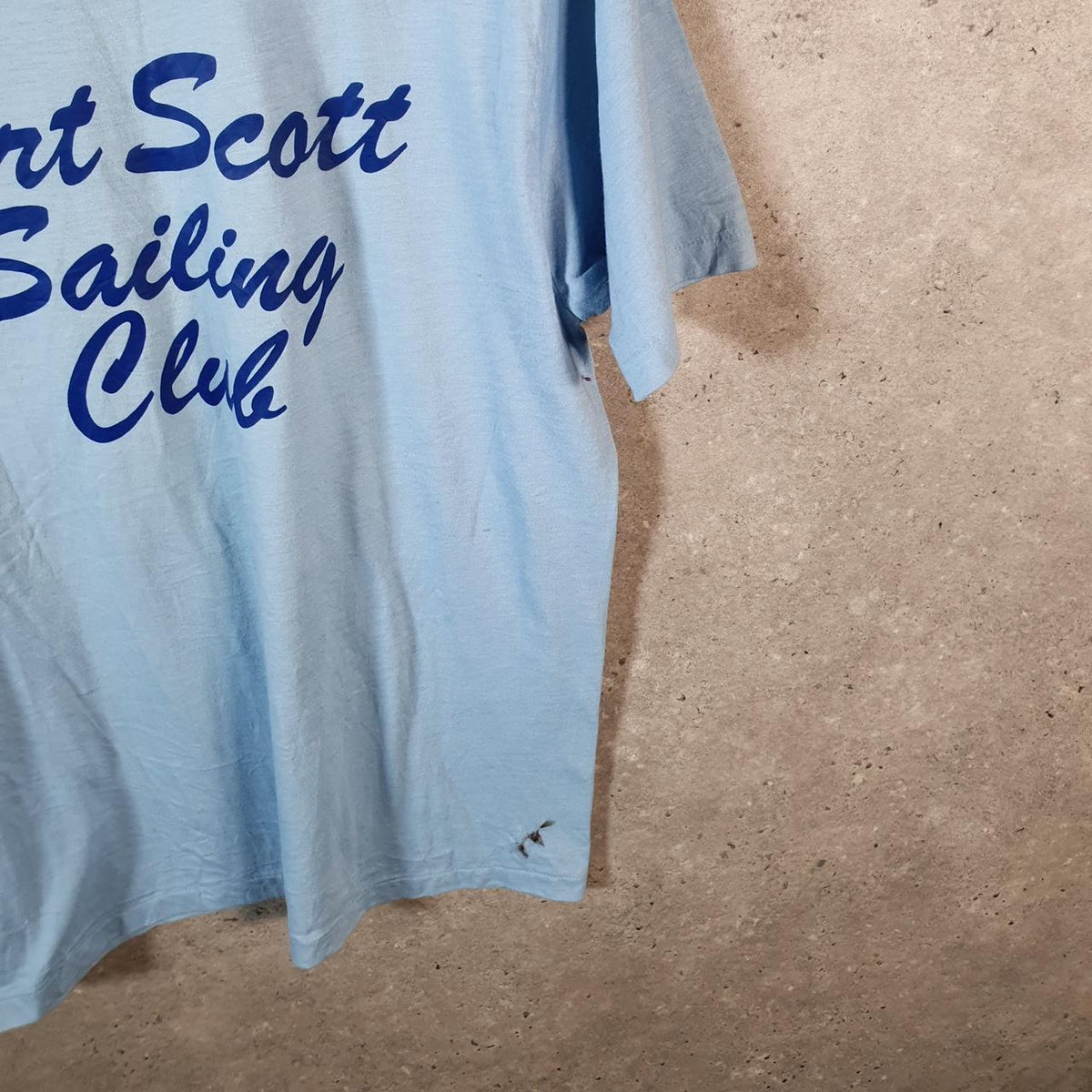 Vintage Hanes 1980 Fort Scott Sailing Club USA Single Stitch T Shirt Men’s Large Blue C9536