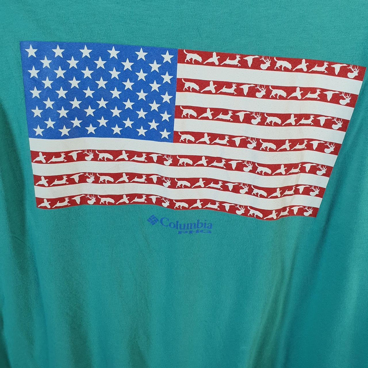 Vintage Columbia Perfomance Hunting Gear USA Flag T Shirt Men’s Large Blue Athletic