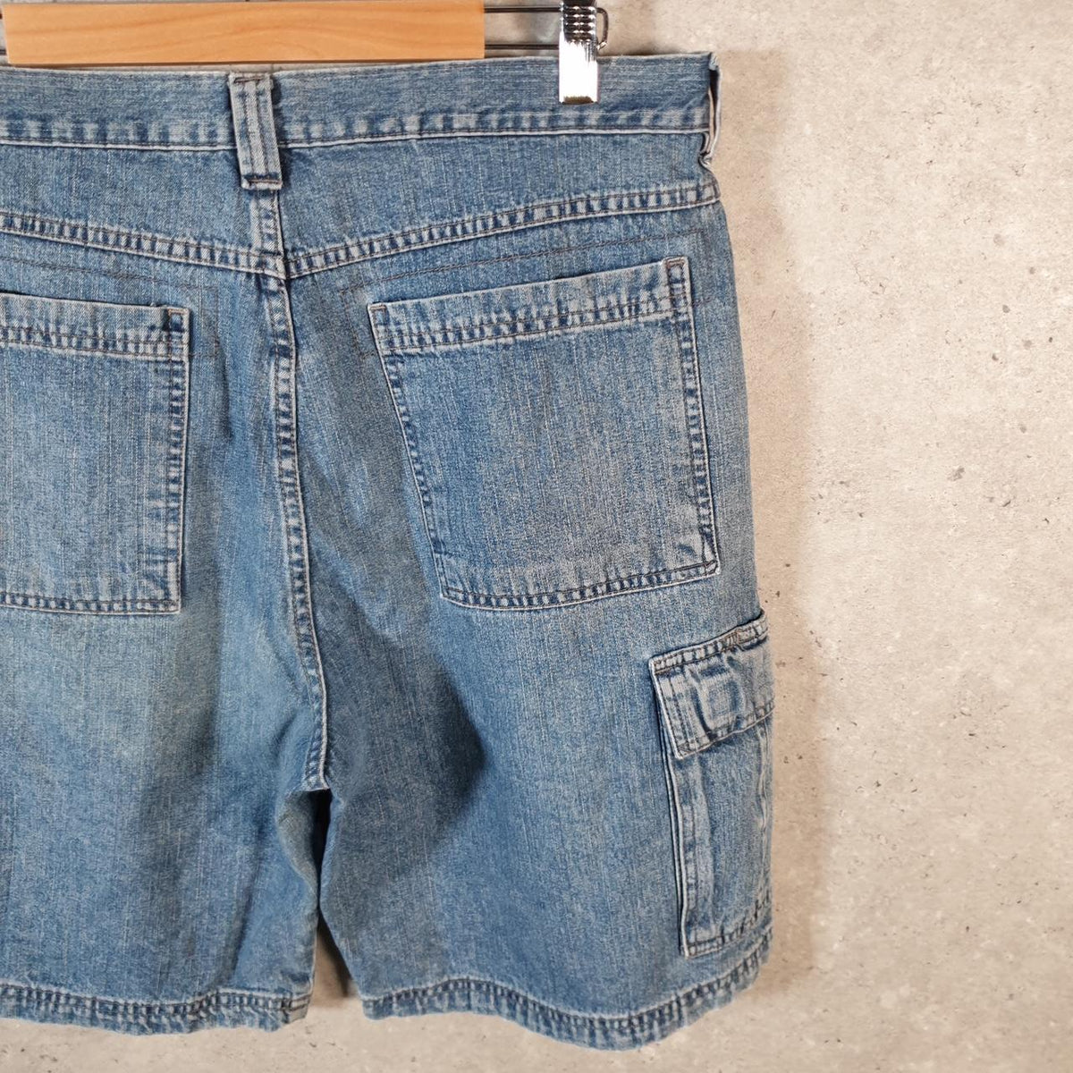 Vintage Wrangler Denim Shorts Jorts Cargo Men’s W33 Blue Baggy Cotton