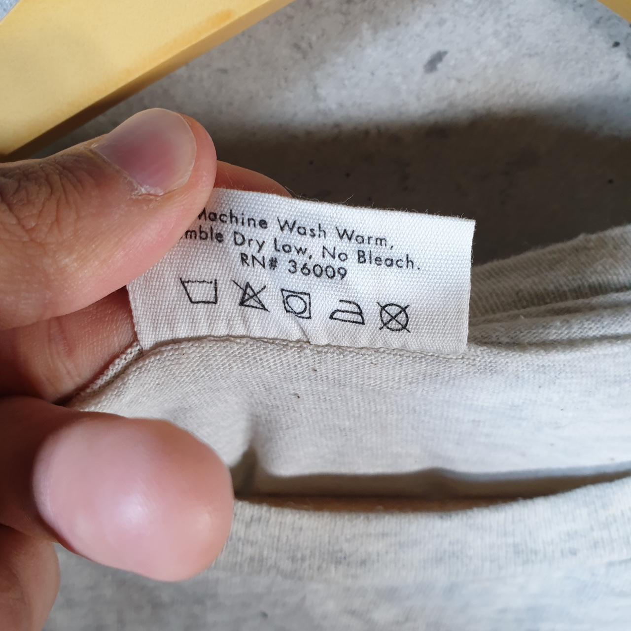 Vintage Calvin Klein Spellout T Shirt Men’s Small Grey Casual Sports