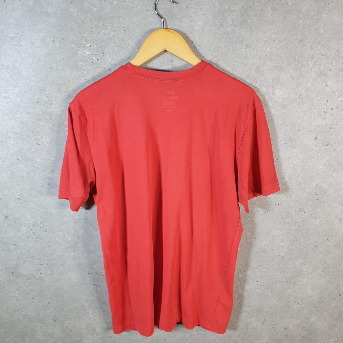 Vintage Nike NBA Basketball Hoop Dri Fit T Shirt Men’s Medium Red Logo Swoosh Athletic