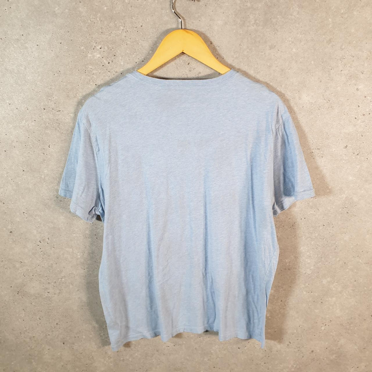 Vintage Tommy Hilfiger T Shirt Men’s Medium Blue Classic Fit Embroidered Logo