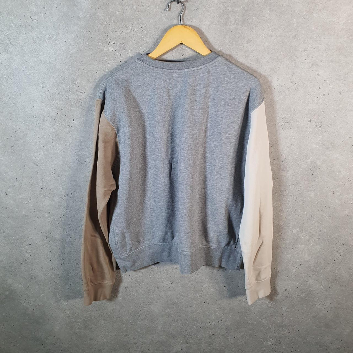 Vintage Nike Centre Swoosh Sweatshirt Womens Medium Grey Y2K Pullover
