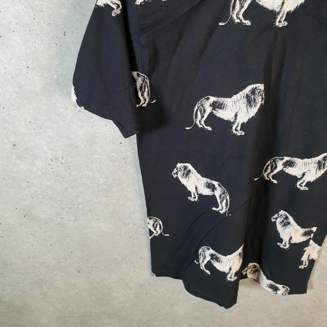 Vintage Stussy Lion All Over Print AOP T Shirt Men’s Small Black Graphic Short Sleeve