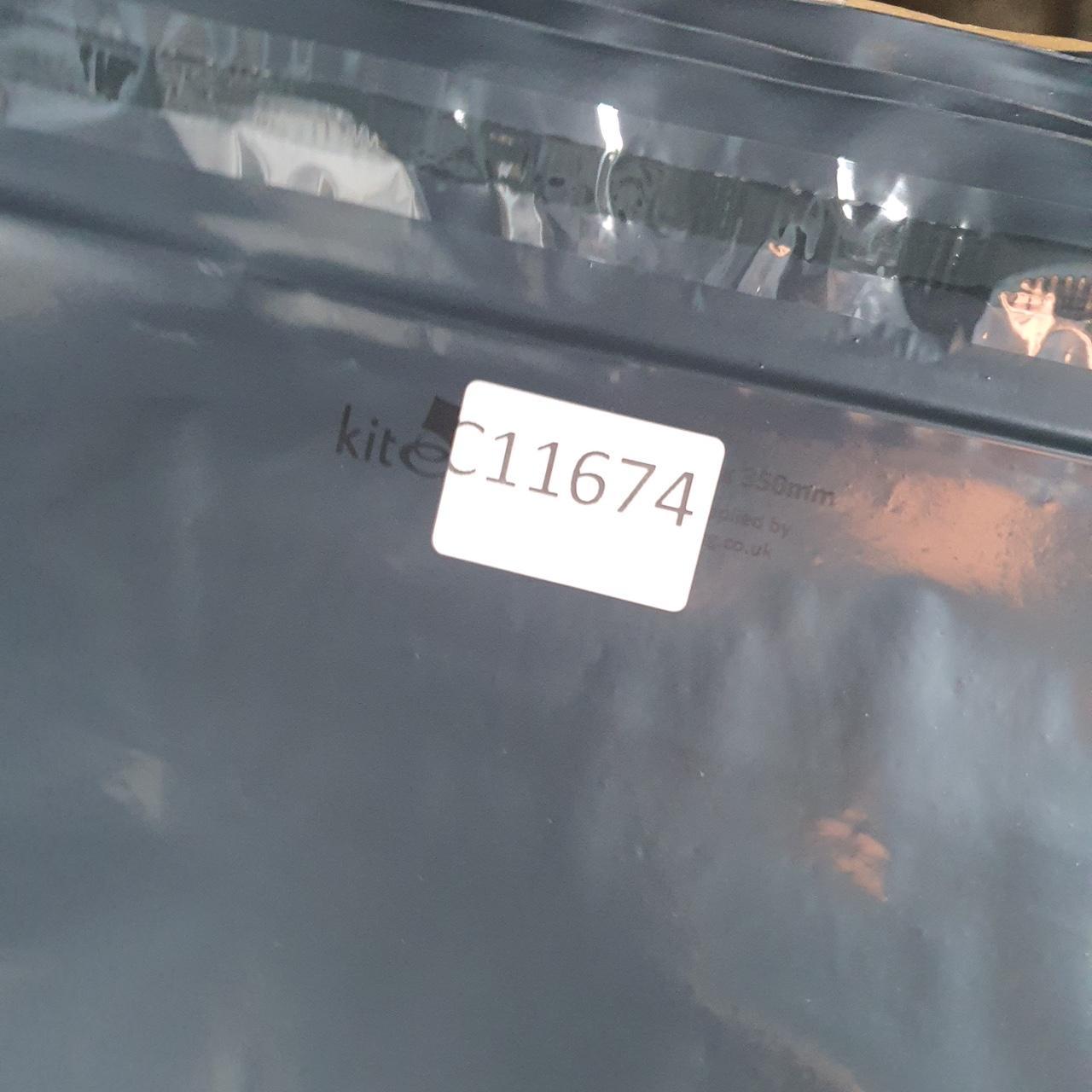 Vintage Gap Graphic Earth T Shirt Men’s Medium Black Standard Fit Casual Coloured