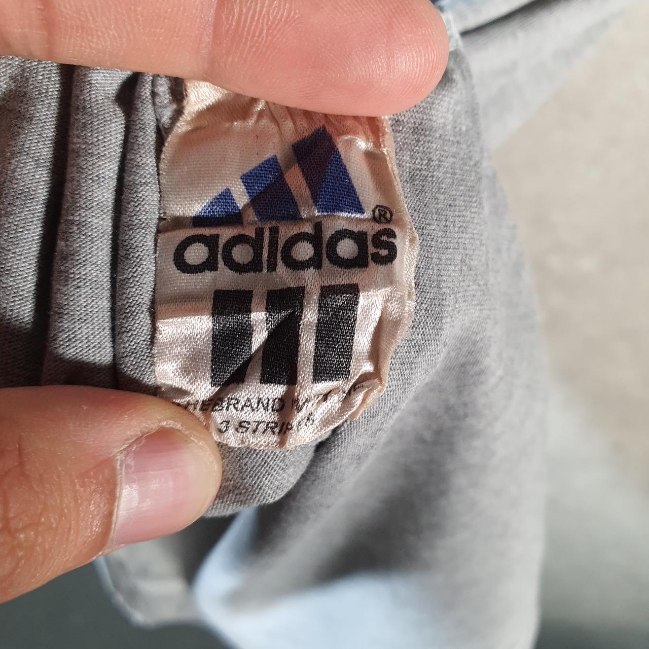 Vintage Adidas 90s USA T Shirt Men’s Medium Grey Three Stripes Logo Athletic