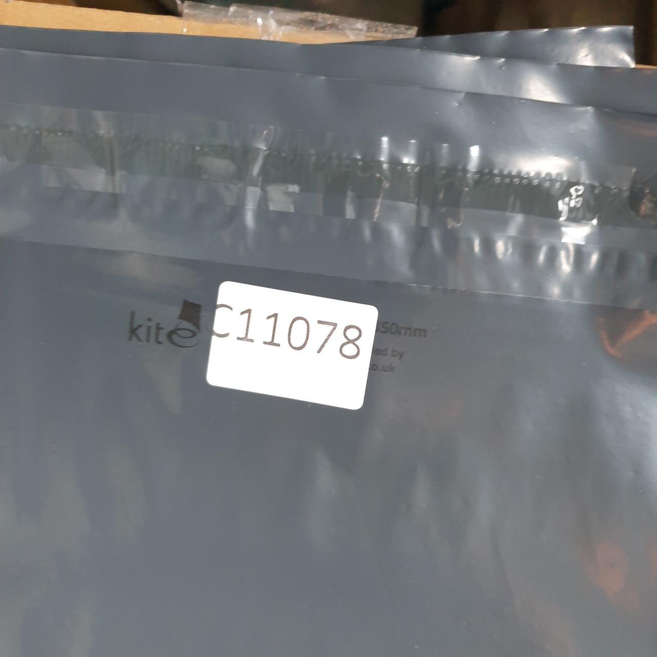 Vintage Nike Embroidered 90s Club T Shirt Men’s Medium Blue Swoosh Athletic