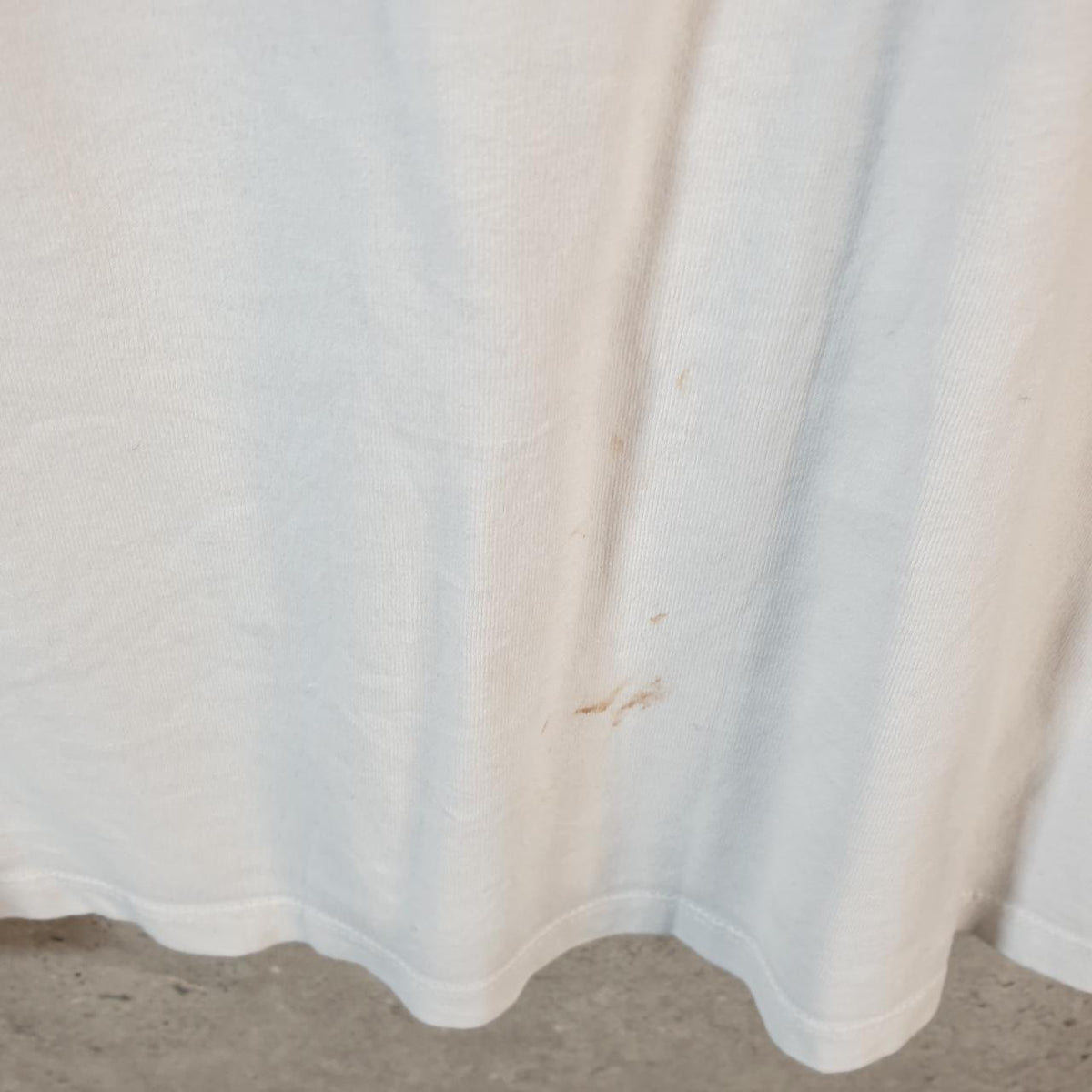 Vintage Tommy Hilfiger T Shirt Men’s Medium White Classic Fit Embroidered Logo