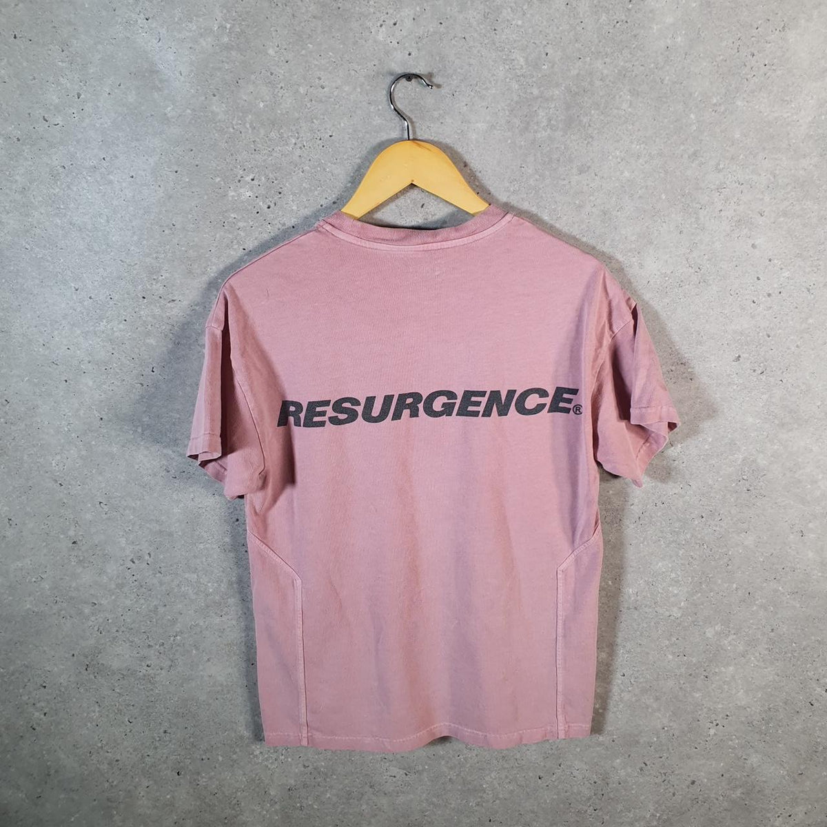 Vintage Resurgence Butterfly Dance T Shirt Men’s XS Pink Casual Sports Logo Athletic