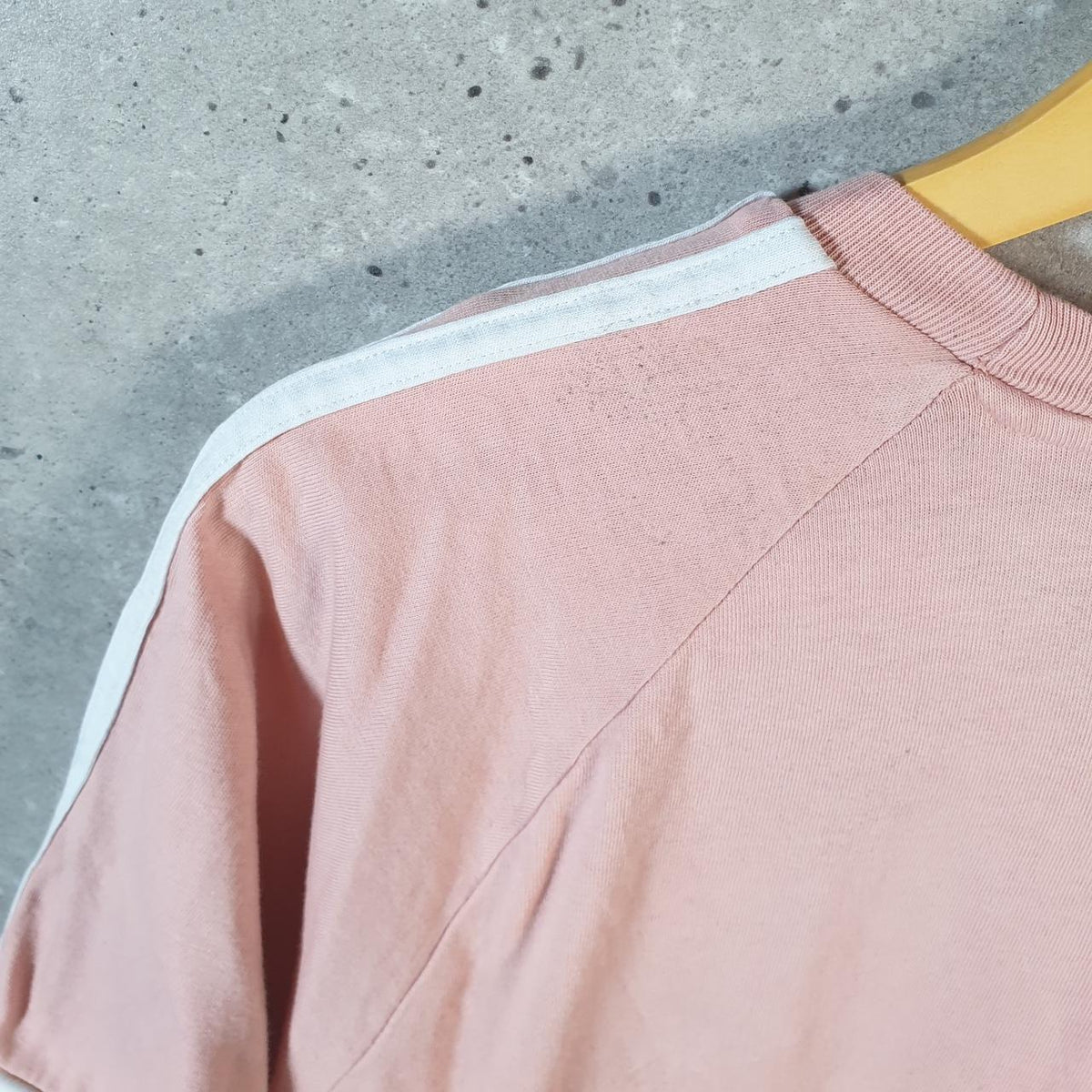 Vintage Adidas Trefoil T Shirt Men’s Medium Pink Spellout Logo Athletic