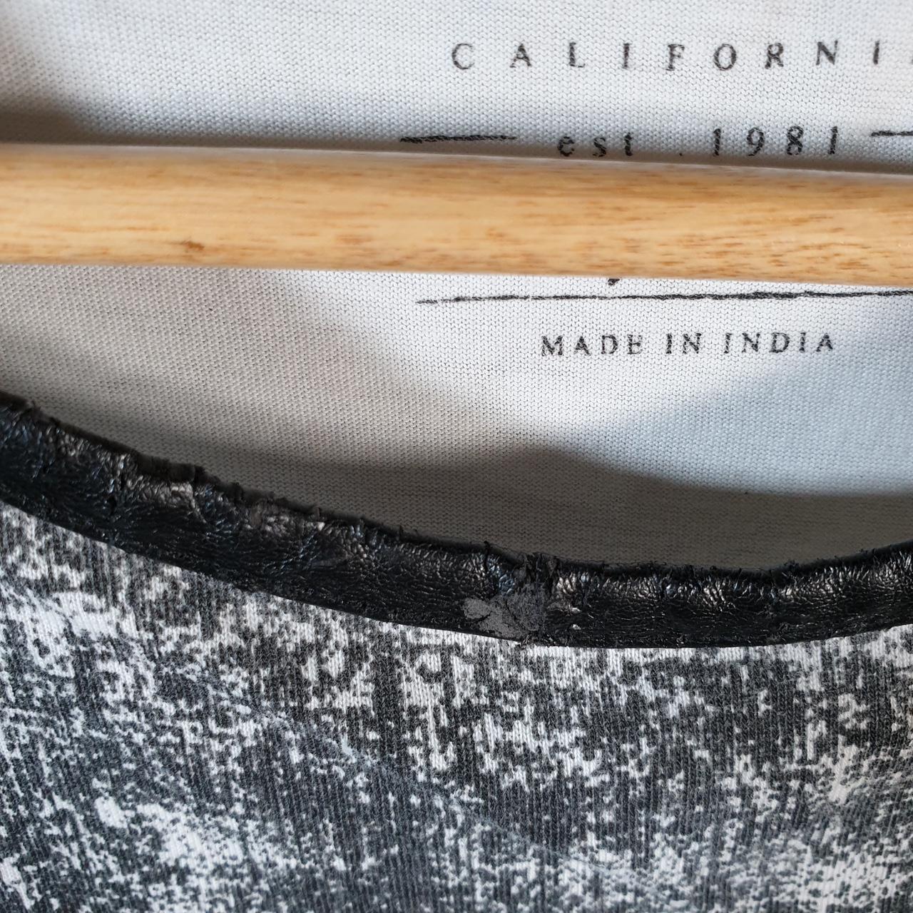 Vintage Guess Spellout Graphic T Shirt Men’s Medium White Casual Sports Logo Athletic