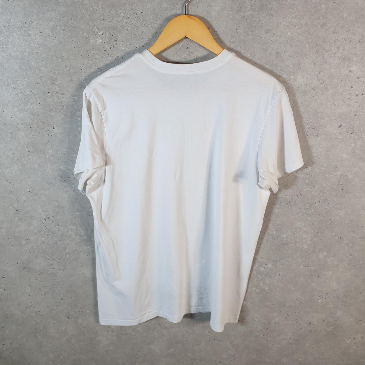 Vintage Calvin Klein Graphic T Shirt Men’s Medium White Regular Fit Spellout Logo