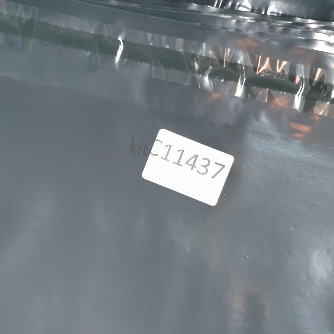 Vintage Guess Snake Pocket Graphic T Shirt Men’s Medium Orange Casual Sports Logo Athletic