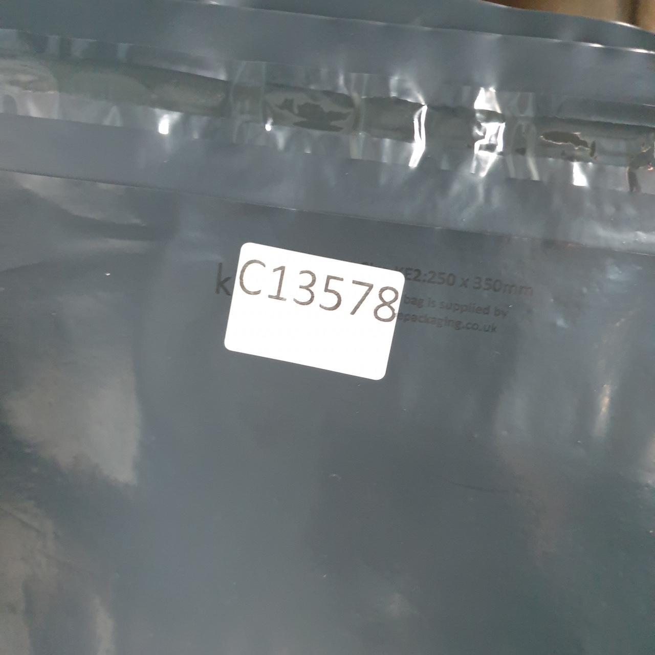 Vintage Adidas Sweatshirt Womens Medium Black Spellout Logo Full Zip