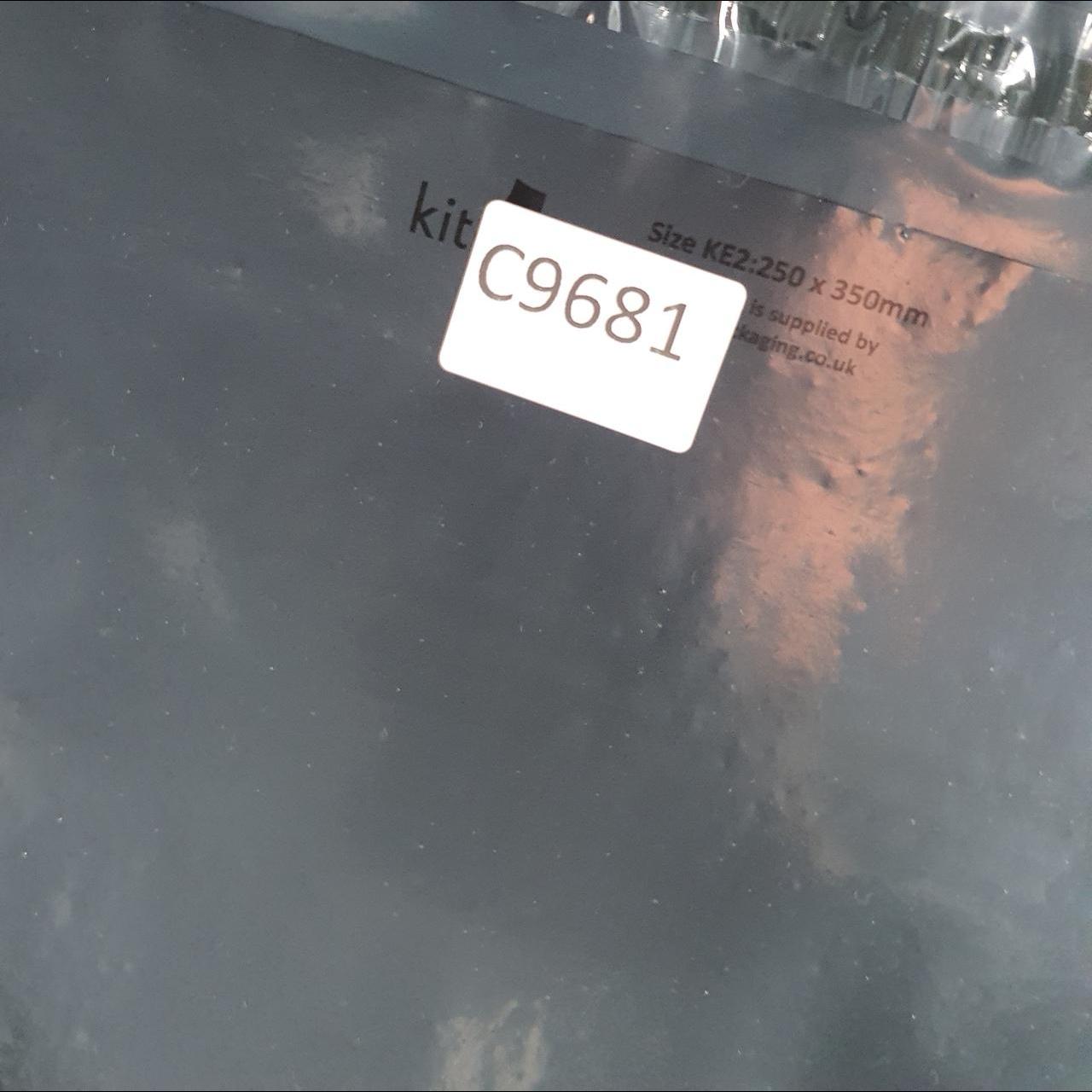 Vintage Adidas Spellout T Shirt Shirt Men’s Medium White Logo Athletic C9681