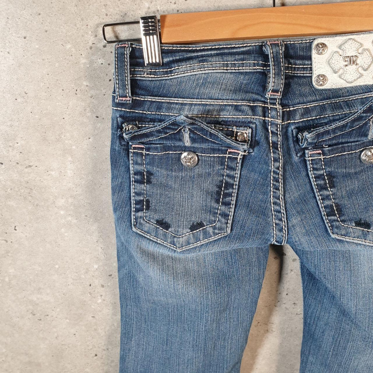 Vintage Miss Me Baggy Y2K Hip Hop Jeans Shorts Jorts Womens W24 Blue Denim Low Rise