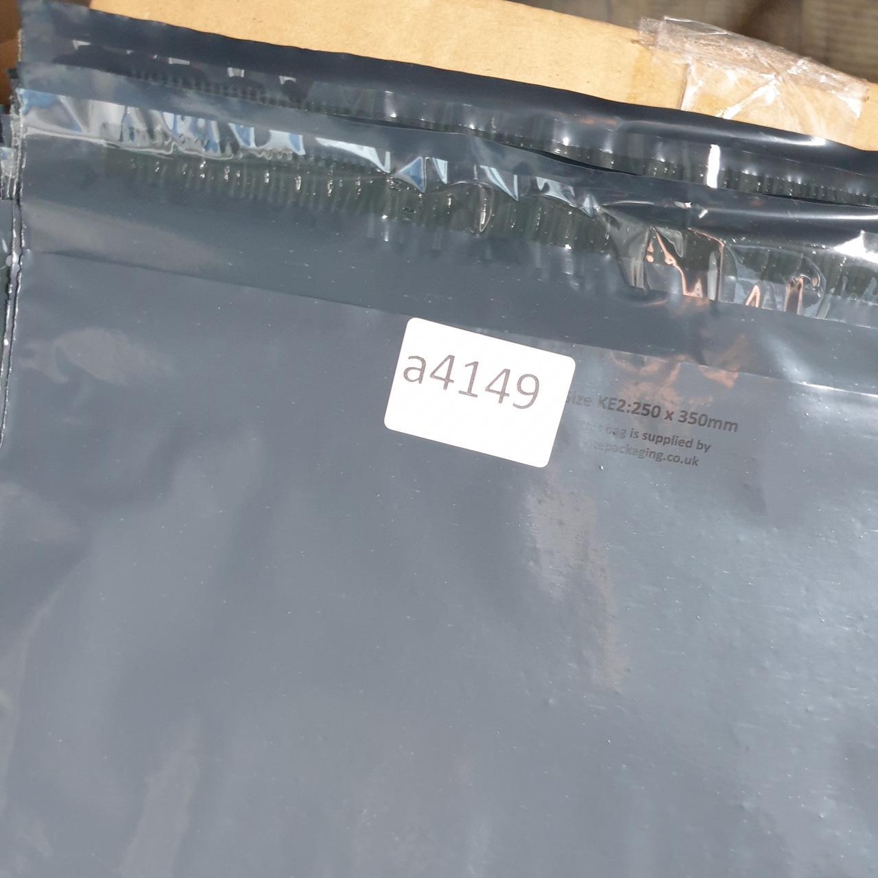 Vintage Levi’s 560 Cut off Shorts Jorts Cargo Men’s W34 Blue Relaxed Denim