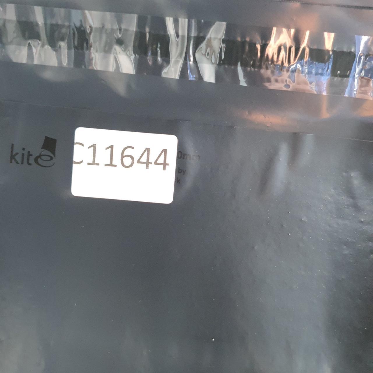 Vintage Calvin Klein Blank T Shirt Men’s Medium White Slim Fit Spellout Logo